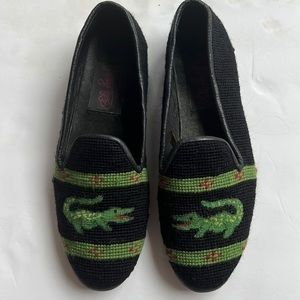 BY PAIGE  needlepoint alligator 🐊  slip on loafer shoes in size 8.5